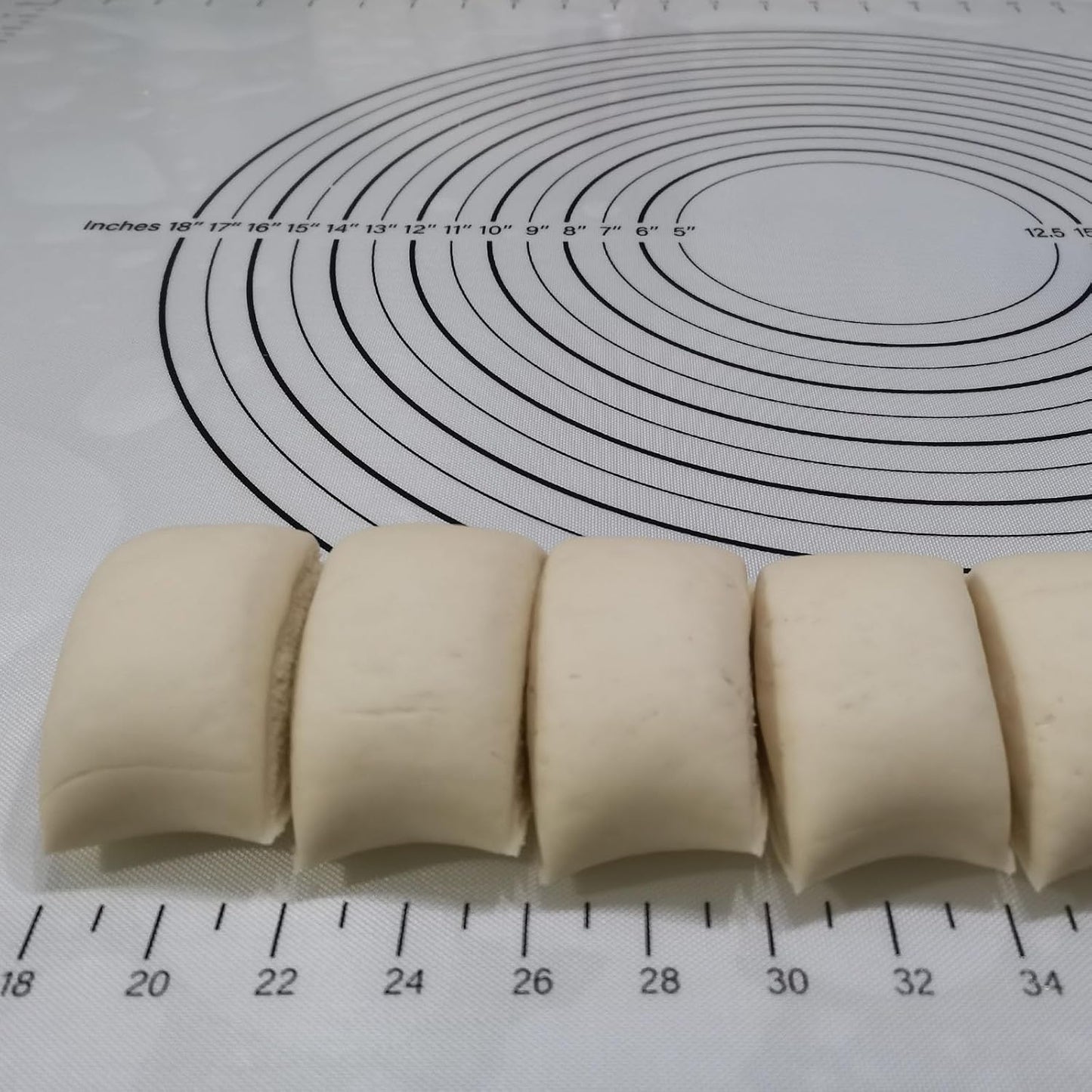 Yansumi Silicone Pastry Mat Extra Large Non-Slip Mat for Rolling Dough Pie Crust and Baking Non-Stick with Measurements (16x12,Black)