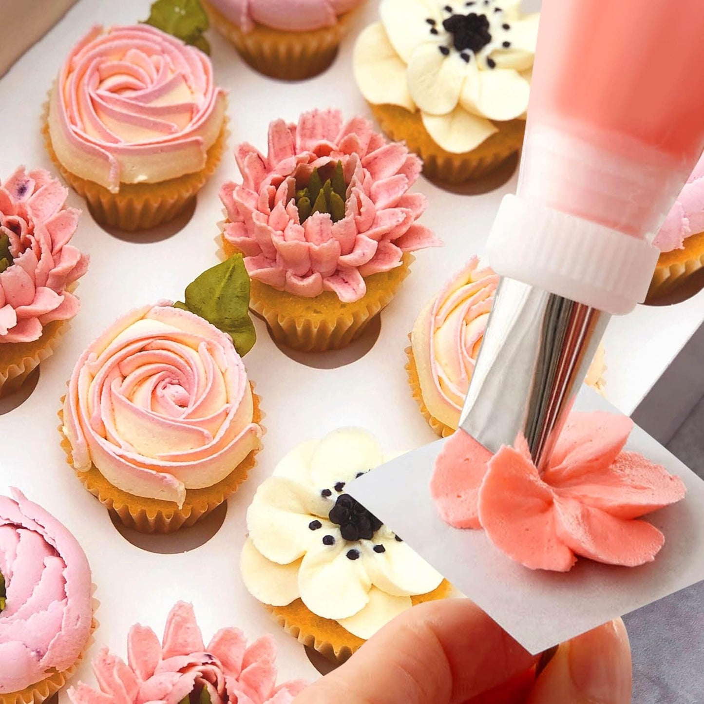 7 Pieces Rose Flower Piping Tips Set, Cake Decorating Tips Icing Piping Nozzles Set Cupcake Decorating Kit