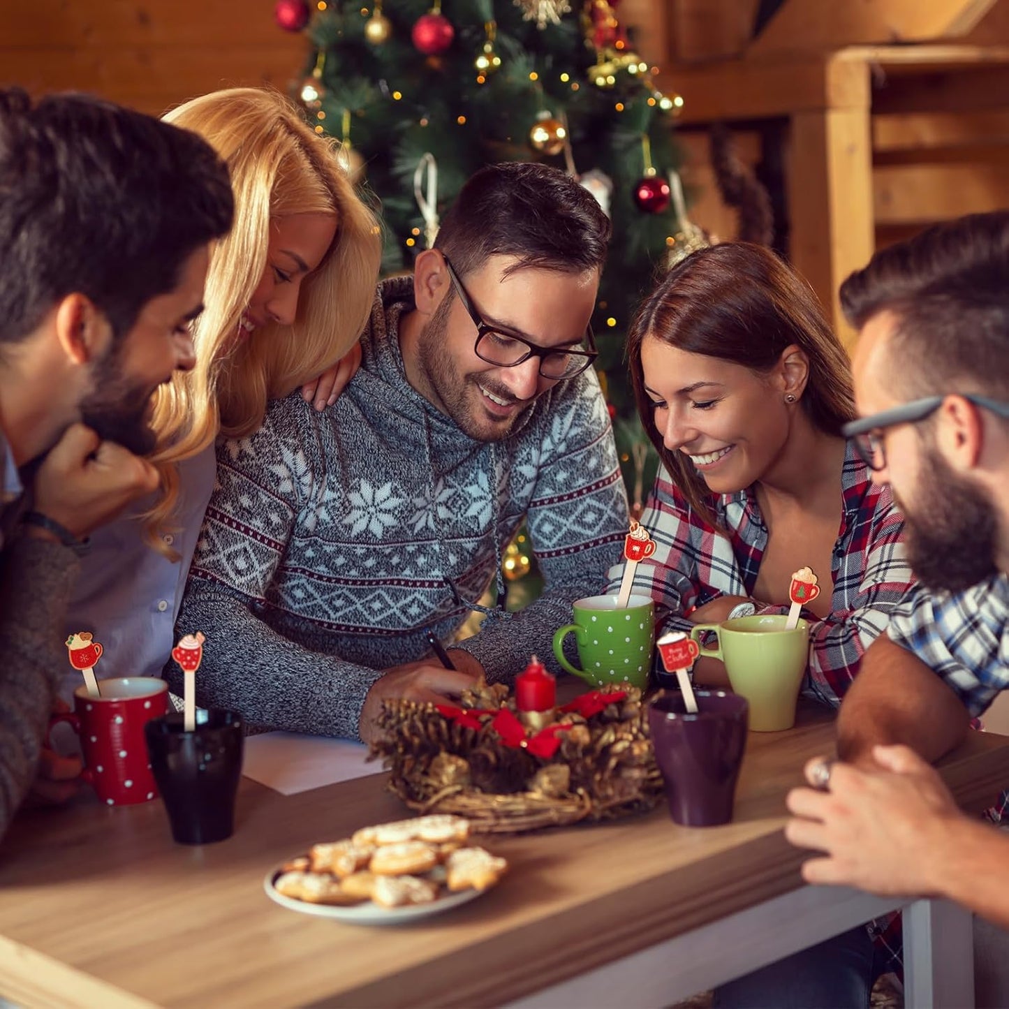 Jinei 120 Pcs Christmas Hot Chocolate Cup Coffee Stir Sticks Natural Wooden Disposable Drink Stirrers for Hot Chocolate Milkshake Cocktail Restaurant Home Office