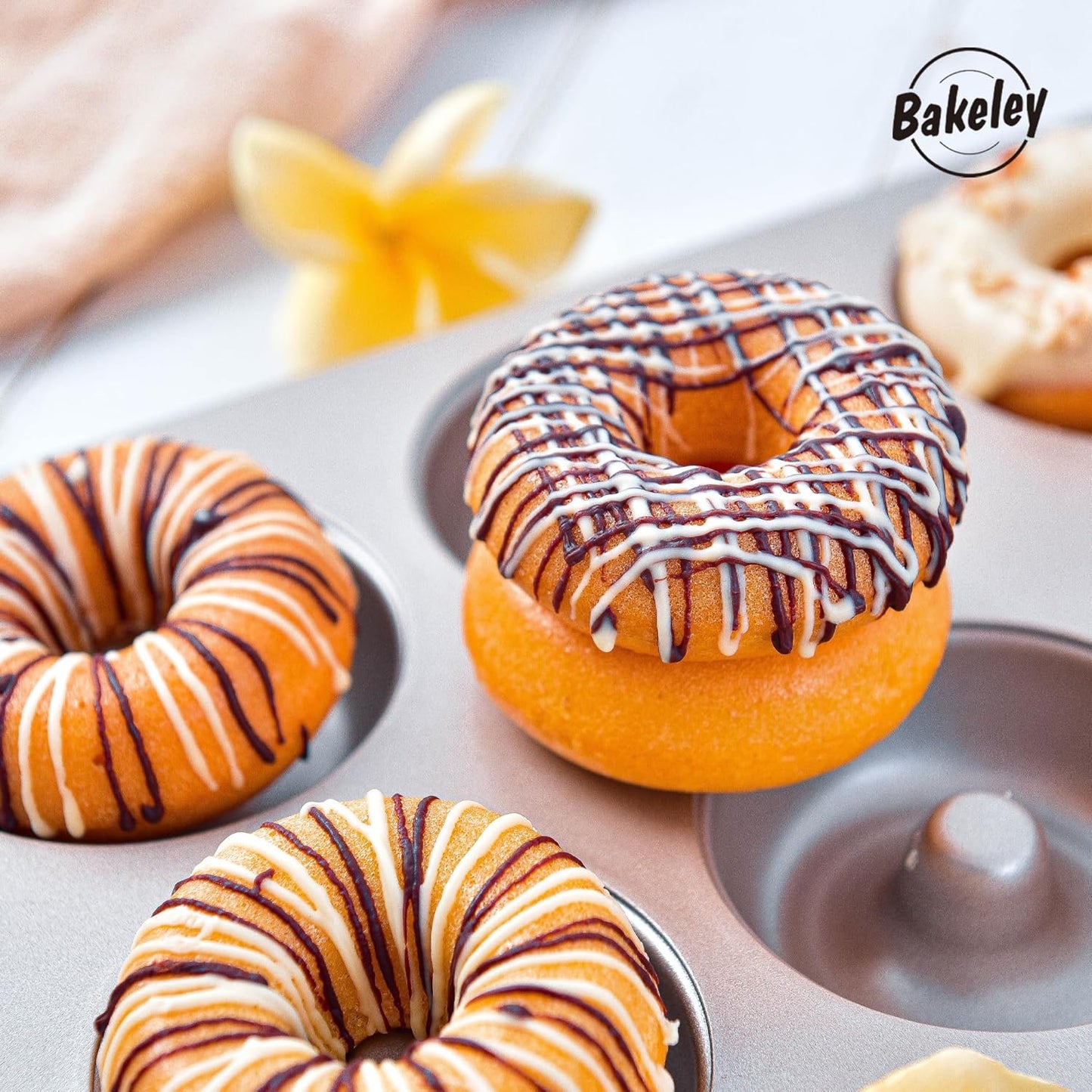 Donut Pan, 12-Cavity Non-Stick Dount Mold Cake Pan Pattern Doughnut Bakeware for Oven Baking (Champagne Gold)