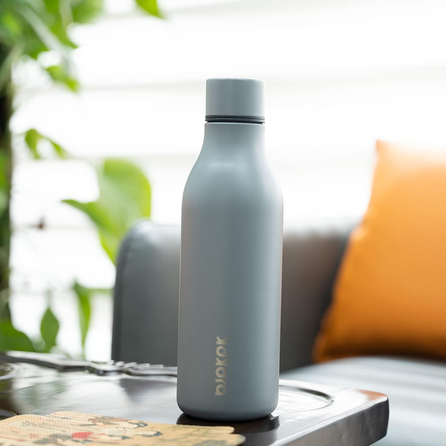 BJPKPK Insulated Water Bottles, 18 oz Stainless Steel Metal Water Bottle with Strap, BPA Free Leak Proof Thermos, Mugs, Flasks, Reusable Water Bottle for Sports & Travel, Grey