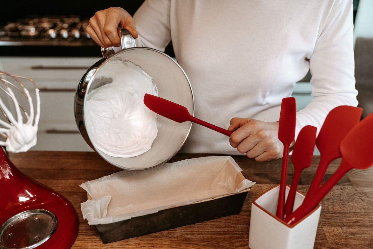 KITCHENLOVE Premium 600°F Heat Resistant 5 Piece Silicone Spatula Set for Baking, Cooking, Mixing - Non-Stick with High Grade S-Iron Steel Core - One Piece Seamless Design - BPA Free (Red)