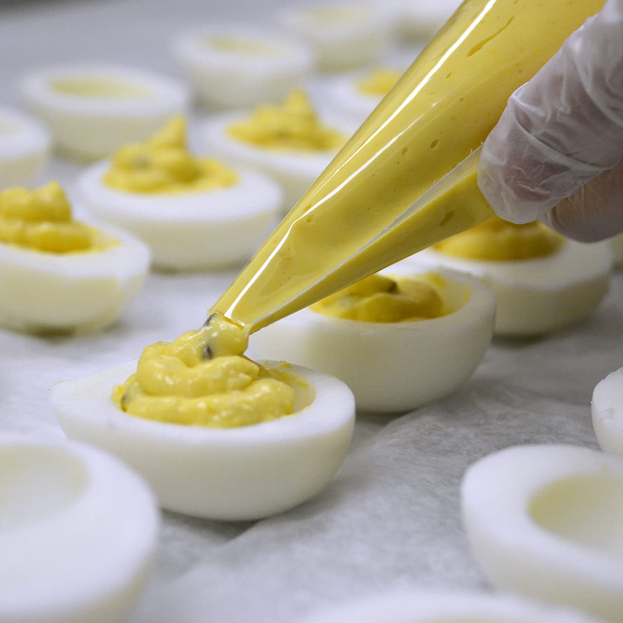 DayMark Safety Systems 18" PipingPal Disposable Pastry Bag with Dispenser (100 Bags) (IT115436)