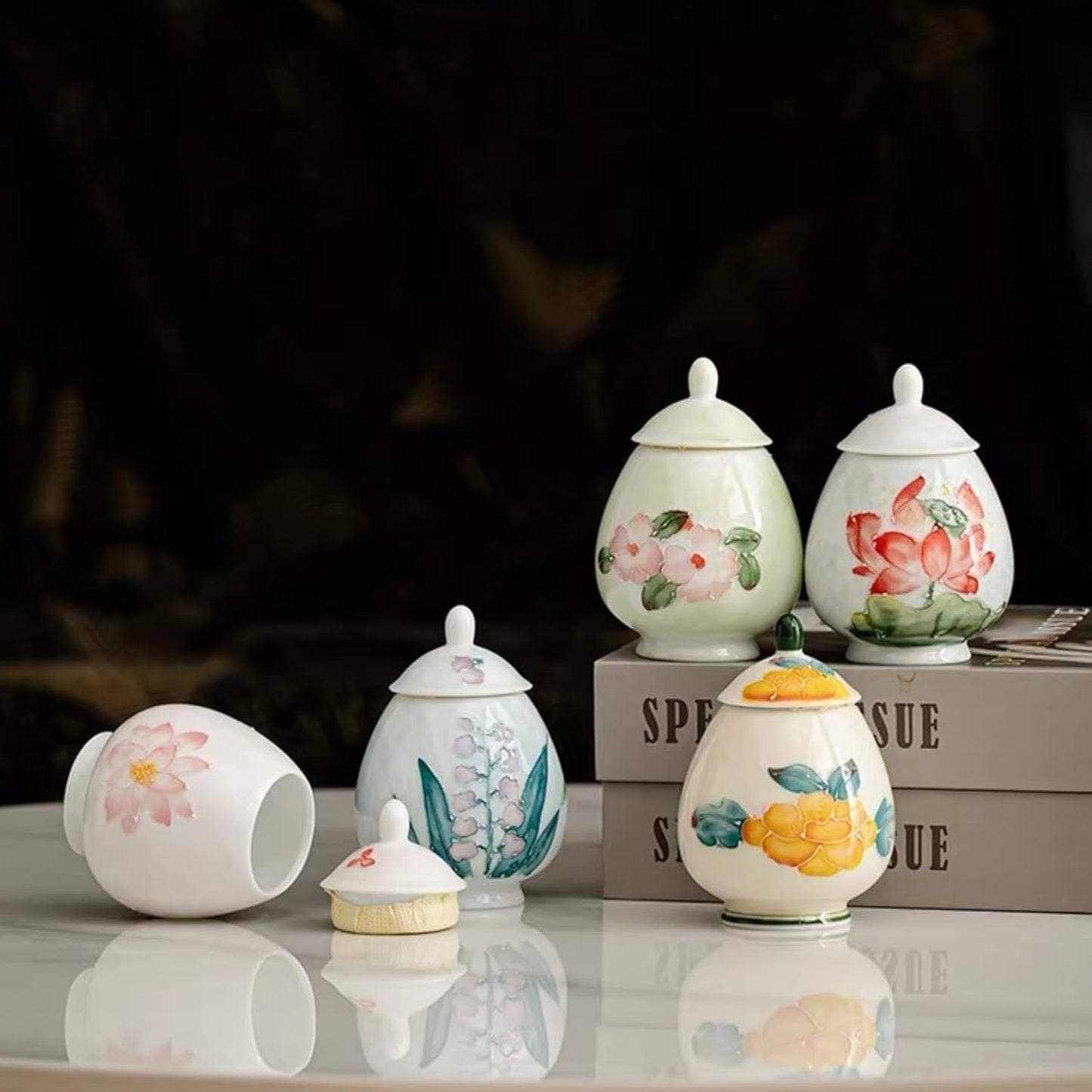 flowers Small Ginger Jar - 4 inches white decorative Ceramic Ginger jars with Lid， chinoiserie gift small jars for Home decor/jewelry/Tea/coffee beans/Storage