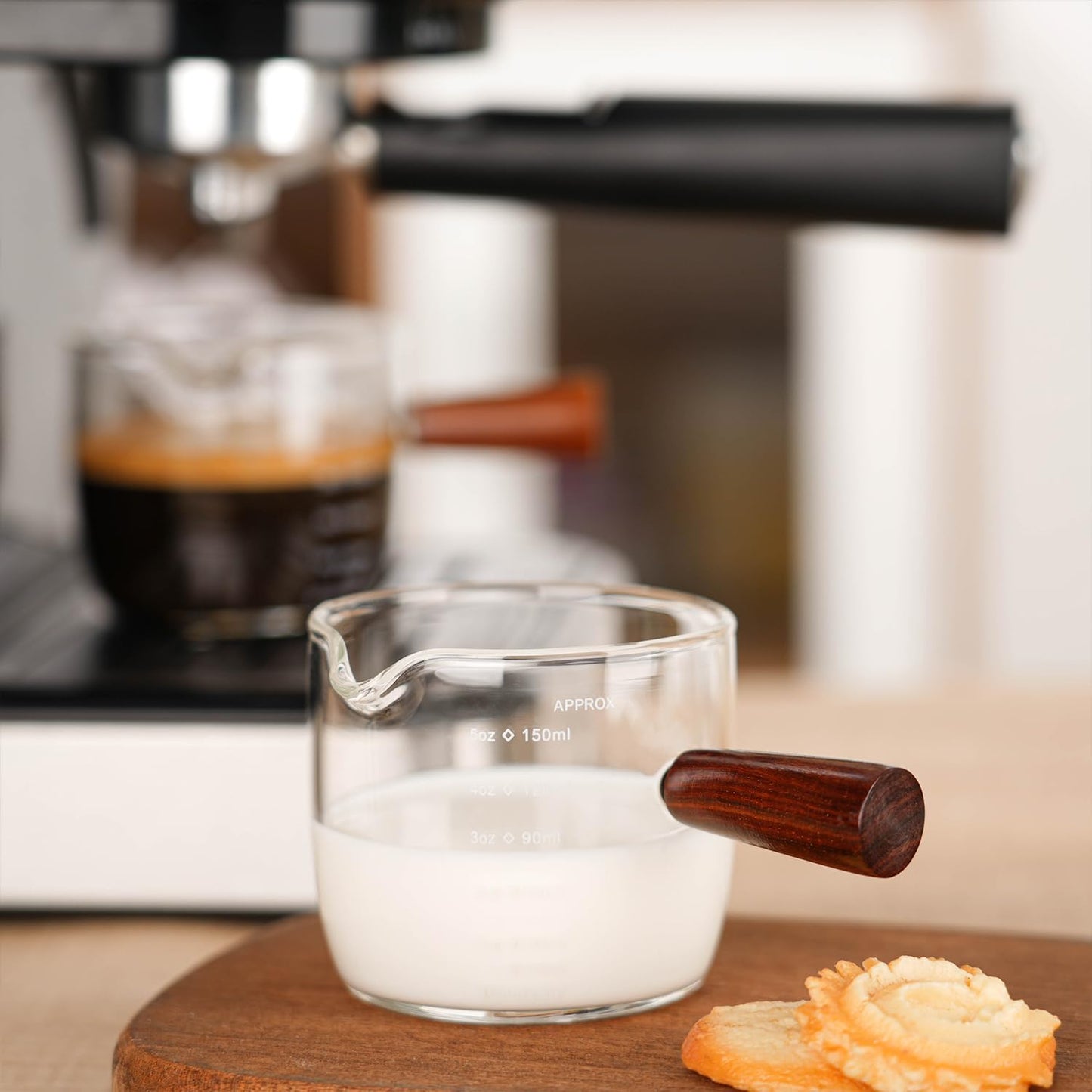 BCnmviku Espresso Shot Glass 150ML/5OZ Triple Pitcher Barista Single Spouts With Wood Handle (2)