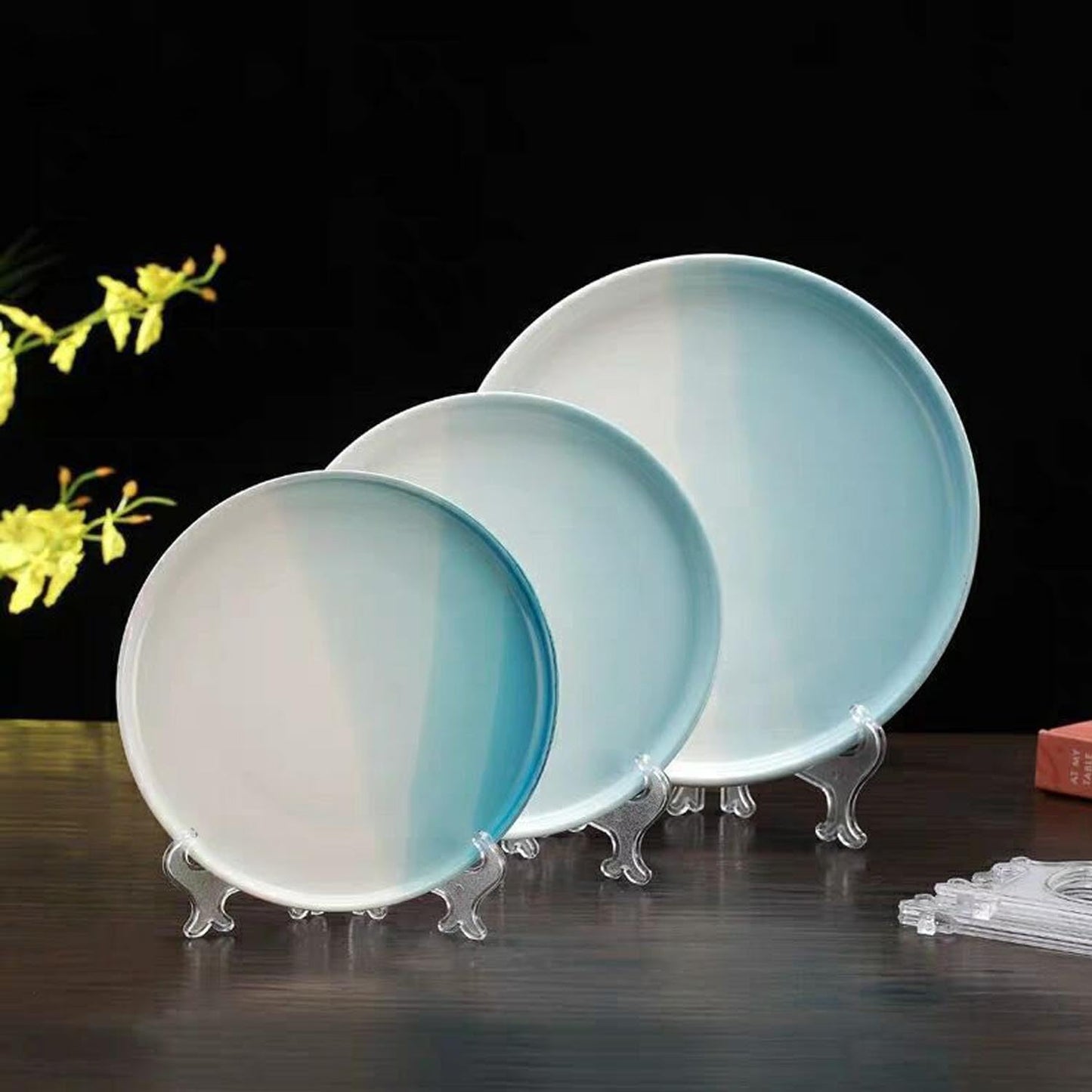 6 Pack 9 Inch Clear Plastic Easels or Stand/Plate Holders to Display Pictures or Other Items at Weddings, Plate Stands for Home Decoration, Birthdays, Tables