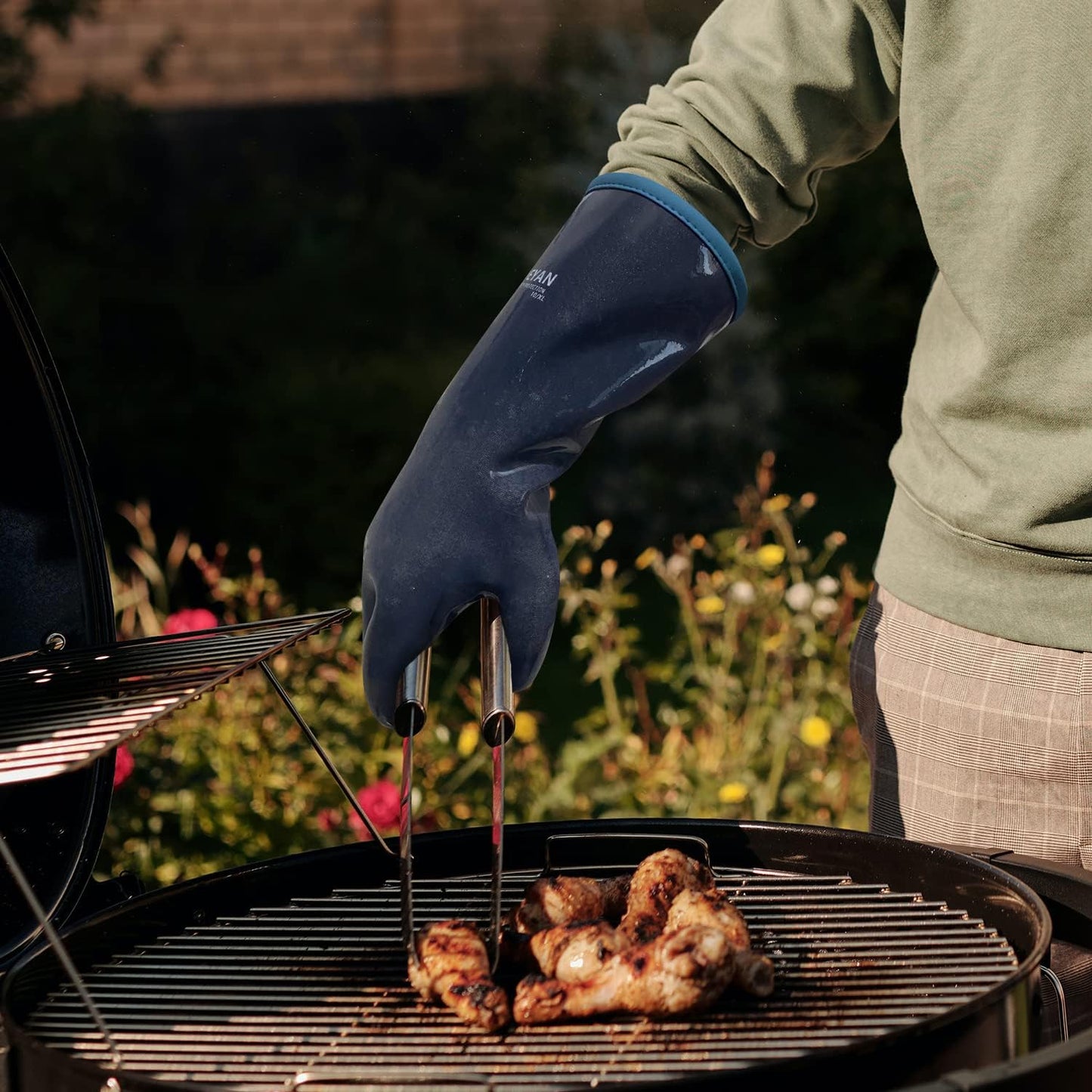 DEYAN Silicone BBQ Gloves, 932°F Heat Resistant Oven Gloves with Fingers, Kitchen Waterproof Hot Proof Glove for Fryer, Smoker, Baking, Cooking, Cutting(8/M)