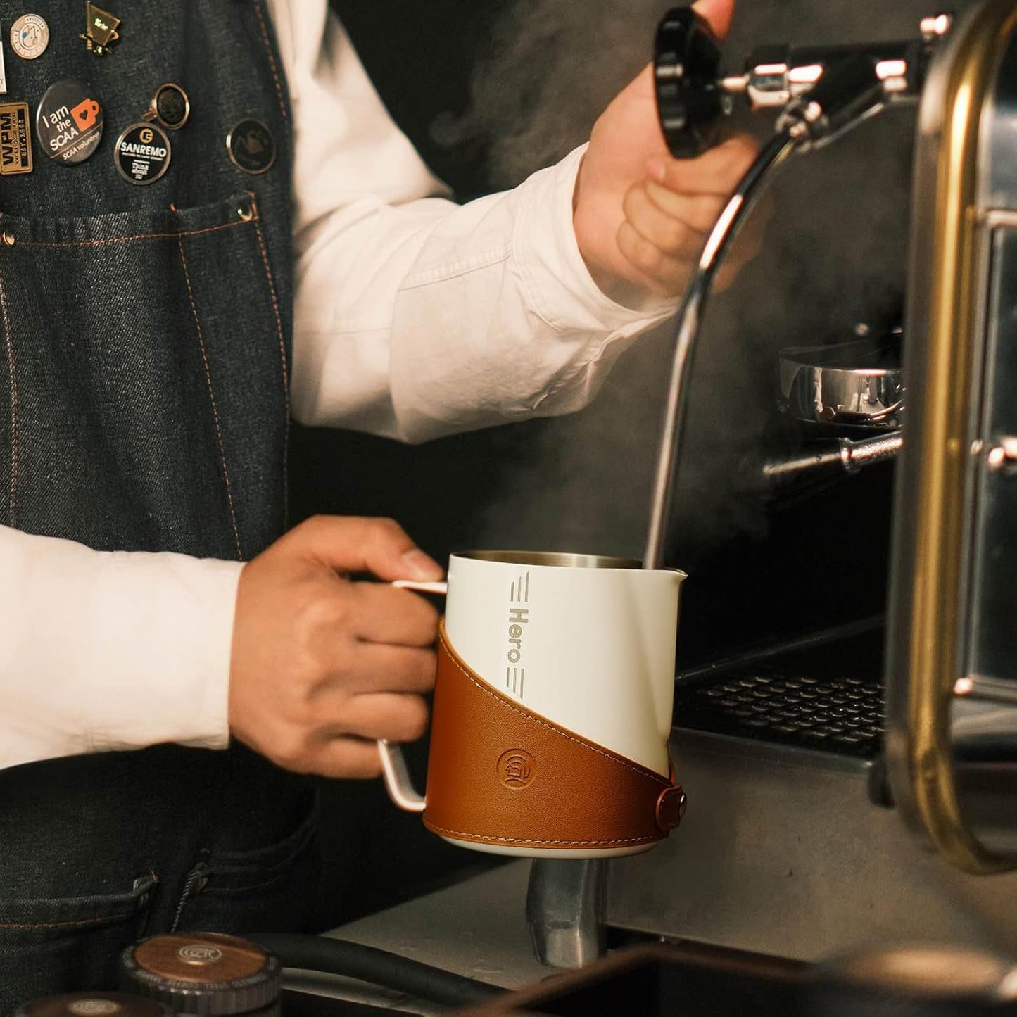 Milk Frothing Pitcher 450ml/16oz 304 Stainless Steel Espresso Steaming Pitcher with PU Leather, Milk Frothing Jug,milk frother cup,Milk Jug Cup,Premium Barista Tools,Latte Art (WHITE,20oz)