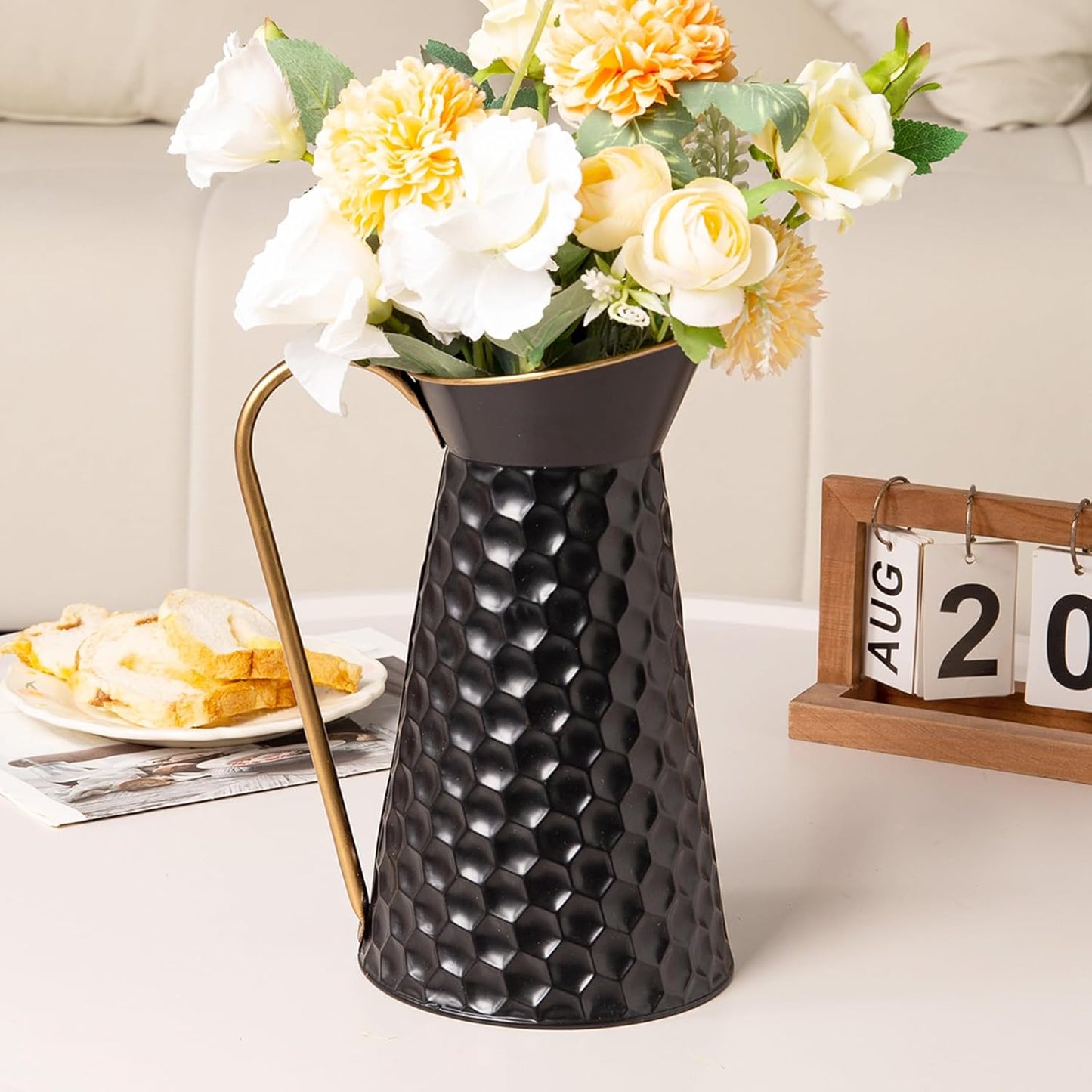 Elegant Black Metal Pitcher Vase, Farmhouse Galvanized Flower Vase, Rustic Decorative Milk Jug for Home Décor
