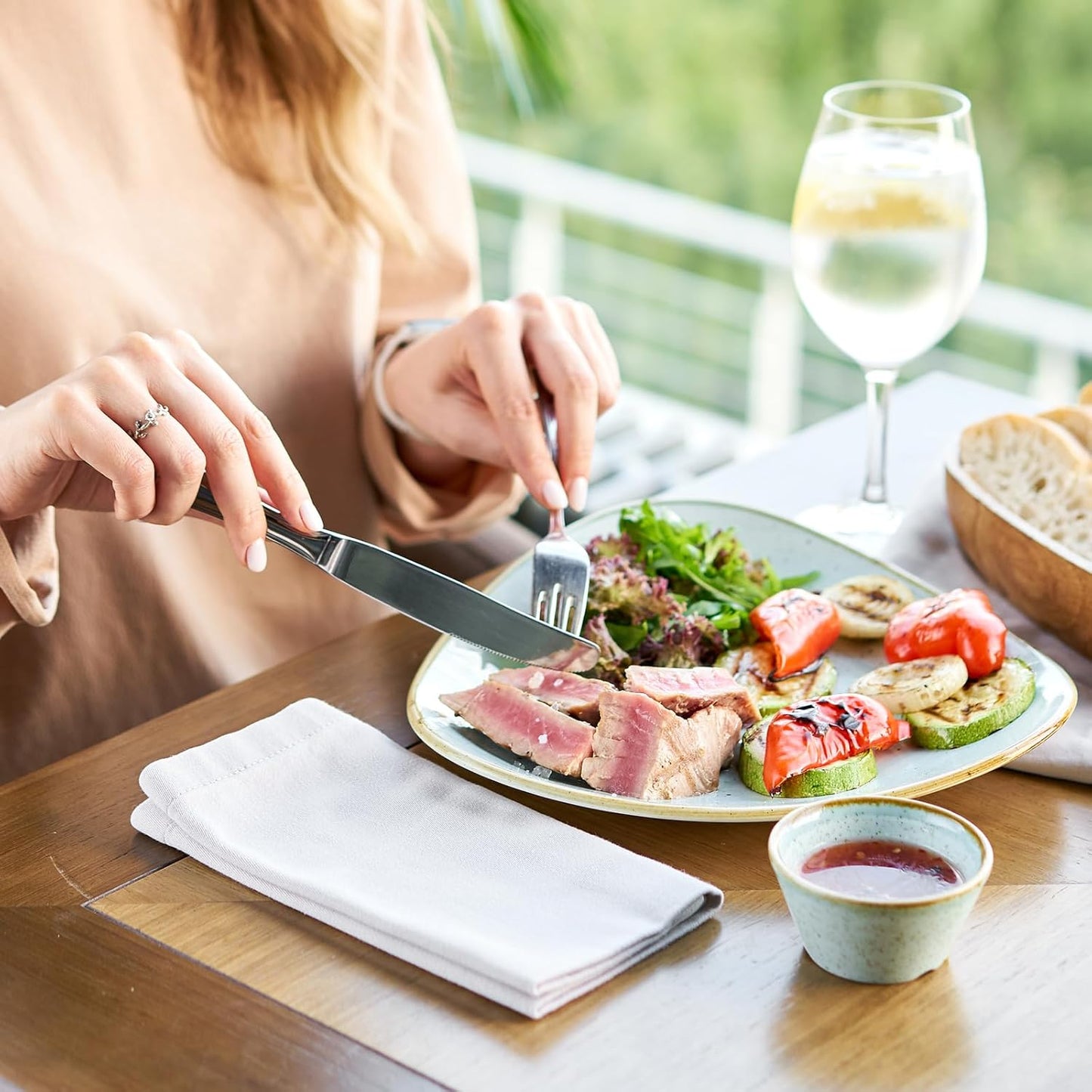 20-Piece Stainless Steel Flatware Set, Service for 4 — 4 × 5-Piece Place Settings (Knife, Dinner Fork, Salad Fork, Dinner Spoon & Teaspoon), Mirror-Finish, Dishwasher Safe Silverware