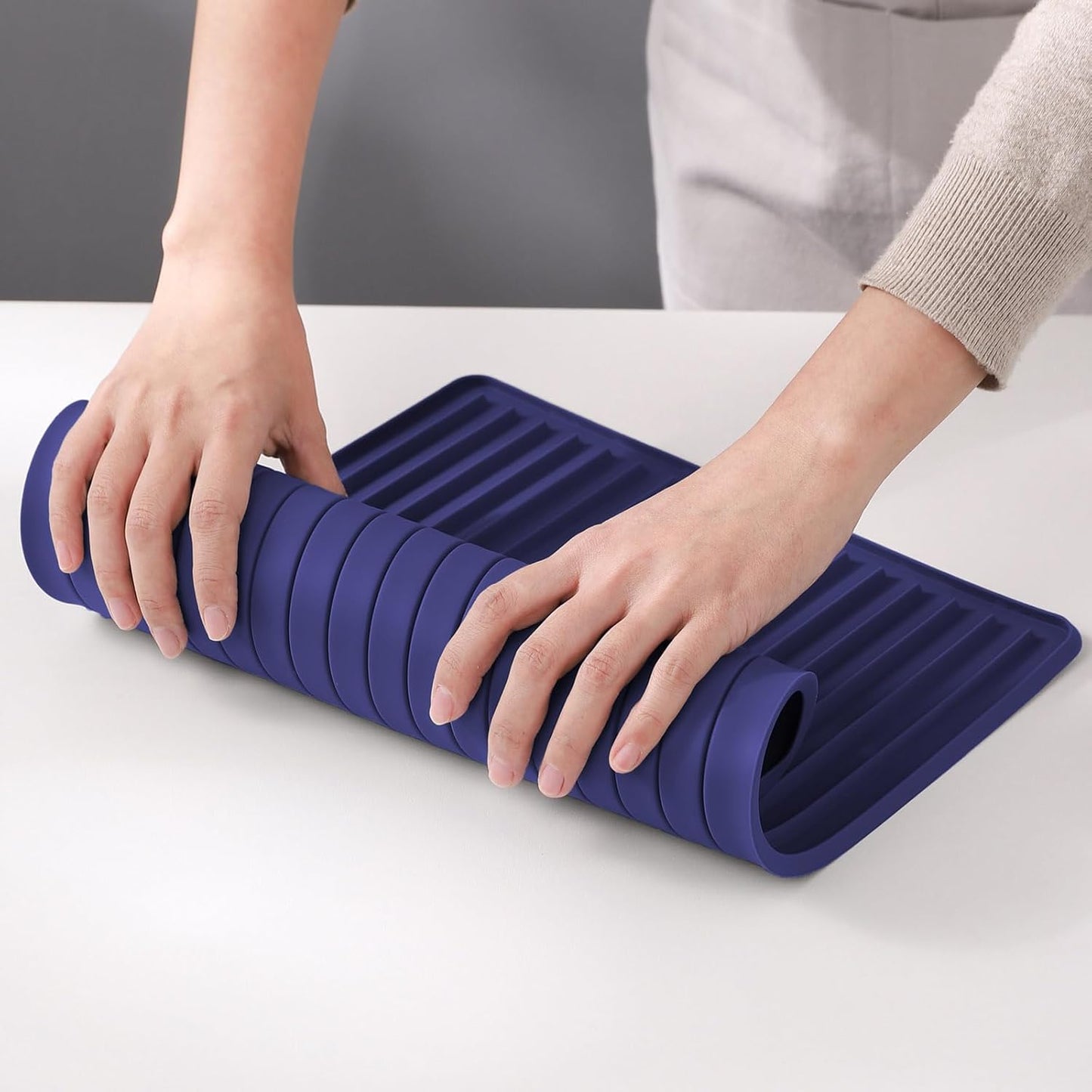 Dish Drying Mat, Small Silicone Drying Mat for Kitchen Counter, Heat Resistant Silicone Trivet for Countertop Protector, Super Thick Dish Drying Pad for Cup/Bottle/Glassware, Long & Narrow