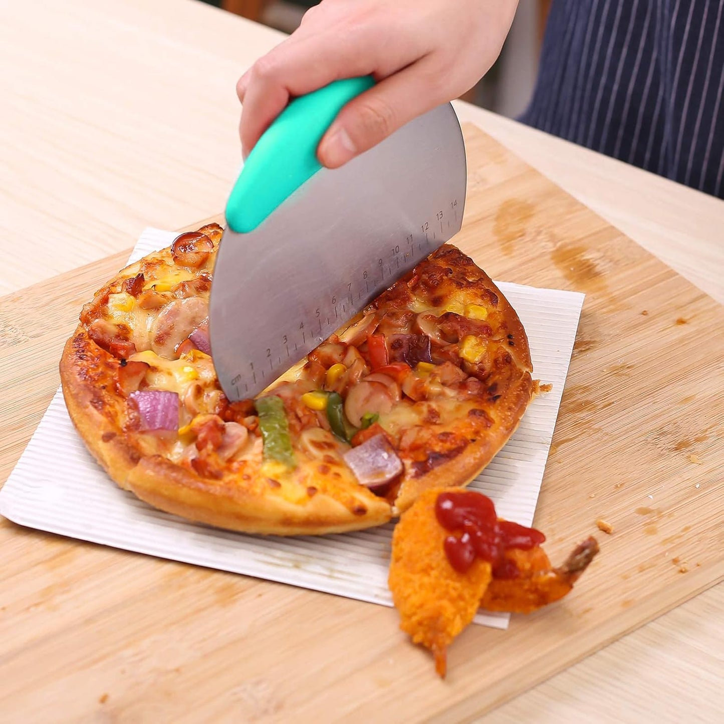 1 pcs Dough Pastry Scraper Chopper/Stainless Steel Dough Scraper Cutter with Ergonomic Rubber Non-Slip Grip/Dough Scraper Cutter/Pro Pastry Pizza Cutter Chopper (Blue-green)