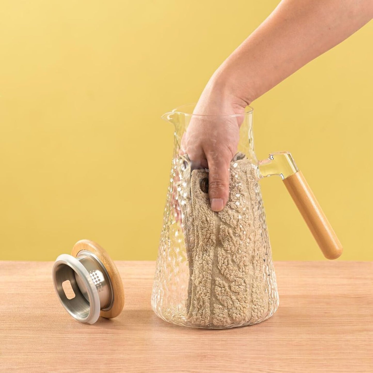 Glass Pitcher, 60 oz 1.8 Liter Glass Water Pitcher with Lid,Hand Blown Iced Tea Pitcher for Fridge,for Juice, Coffee, Milk, Cold or Hot Beverages, Heat Resistant