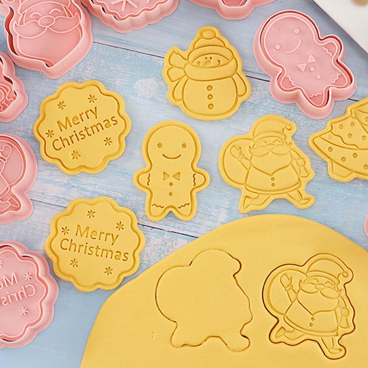 8 Piece Christmas Cookie Cutters, 3d Raised Design Gingerbread Cookie Stamps, Cookie Cutter Set suitable for Frosting Decoration, Mini Pie Molds, Apple Pie Pastry Biscuit Cutter (Christmas-C)