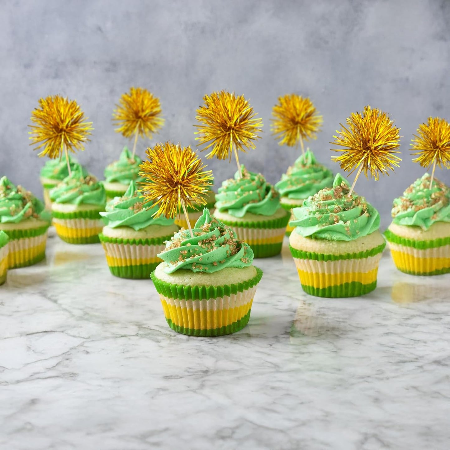 Ephlyn 30Pcs Foil Firework Cupcake Toppers Sparkles Fireworks Sticks Birthday Decorations Sparkle Tinsel Cocktail Fruit Toothpick for Birthday Wedding Graduation Party Cake Decorations Gold