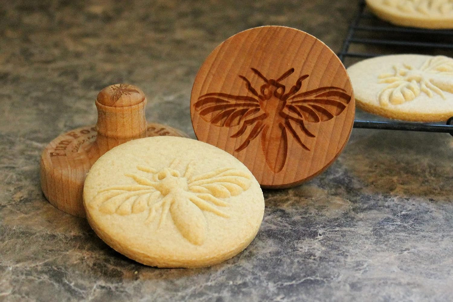 Wood Cookie Stamp, 2.5 Inch (Honeybee CS-024)