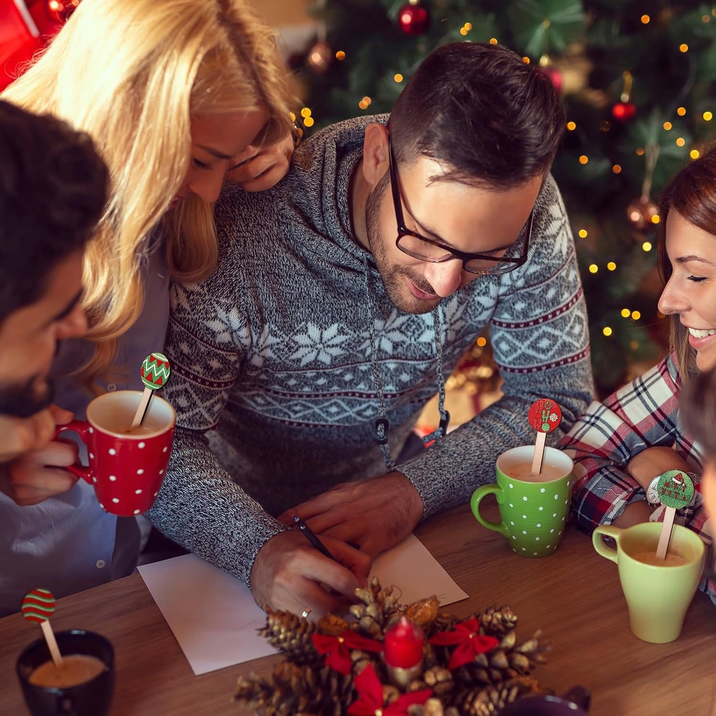 Jinei 120 Pcs Christmas Coffee Stirrers Stir Sticks Natural Wooden Stir Sticks Disposable Drink Stirrers for Stirring Hot Chocolate Milkshake Restaurant Home Office