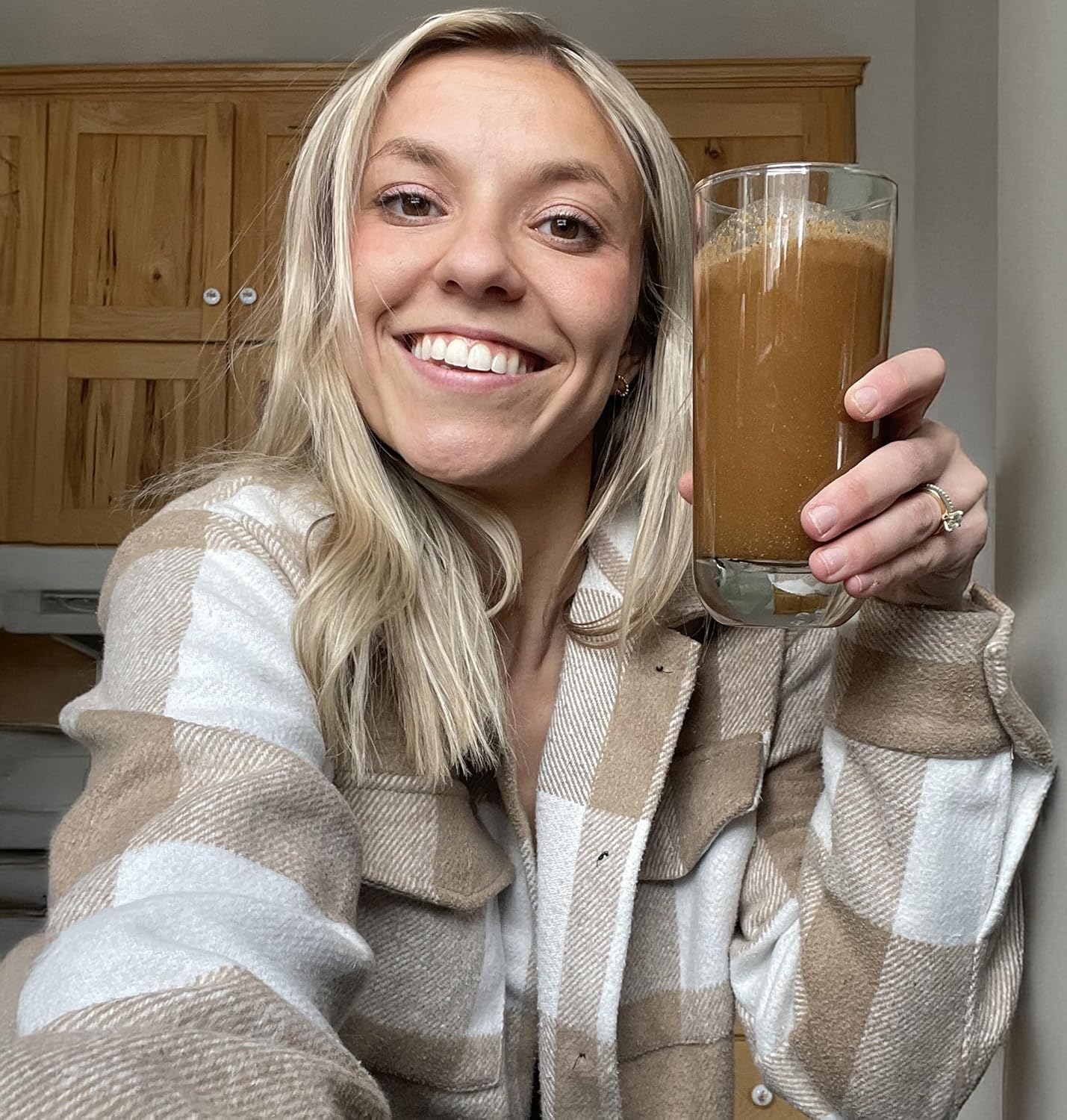 BIOptimizers Mushroom Coffee Alternative – Chocolate Drink – Lion’s Mane, Chaga, Reishi + Collagen Peptides for Focus, Energy & Gut Health – Adaptogenic Mushrooms & MCT Powder – 15 Servings