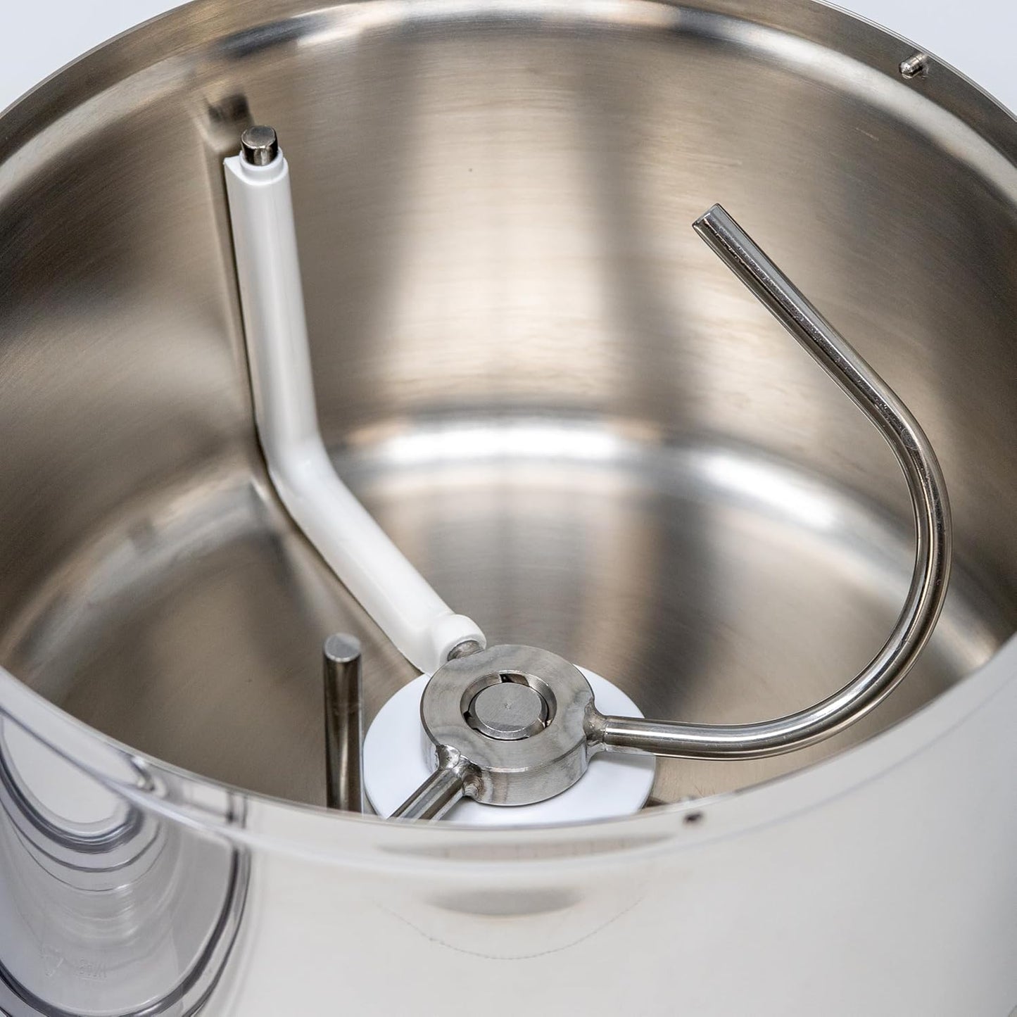 Bosch Universal Plus Stand Mixer - White - with Bottom‑Drive Stainless Steel Bread Bowl, 6.5‑Quart Capacity, 4 Speeds + Pulse, Heavy‑Duty Dough Hook & Dual Whips, Handles 14 lb Dough