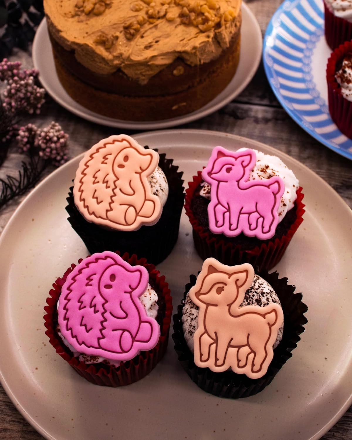 BAKERLOGY Forest Friends - Mini 2" Cookie Cutter & Stamp Set - Fawn & Hedgehog Design for Easter & Woodland Spring Cookies, Cupcakes & Fondant Decorations