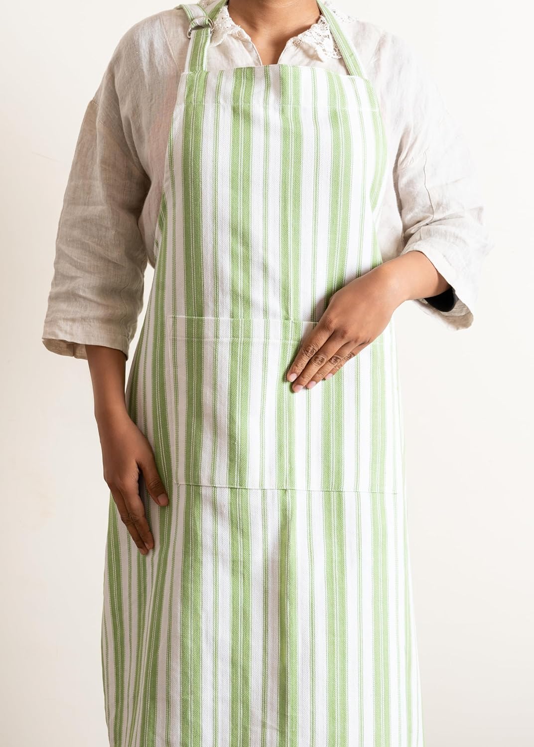 1 Oven Mitt, 1 PotHolder & 1 Kitchen Apron Set - Durable Heat Resistant Gloves - Thick Mittens for Kitchen - Suitable for Cooking, Baking, Grilling – Men & Women – Grass Green Stripes