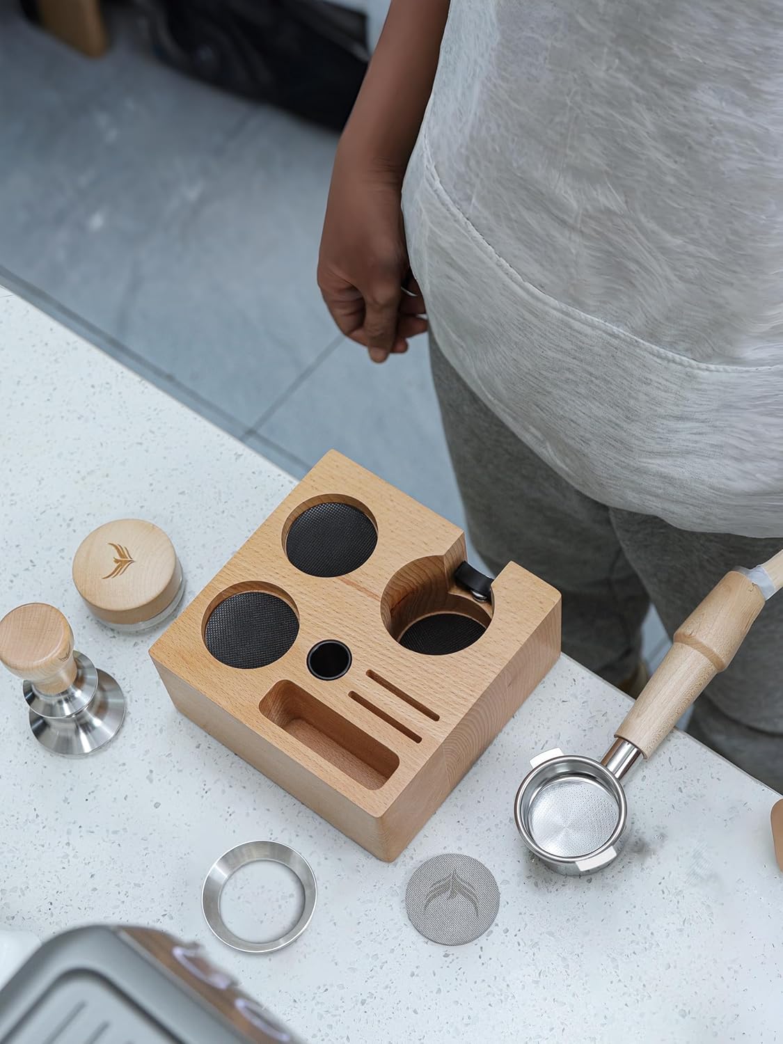 58mm Bottomless Portafilter for Gaggia Classic and Gaggia Classic Pro, E24 and Evo Models Includes Premium Maple Handle and 18-21 Gram Filter Basket