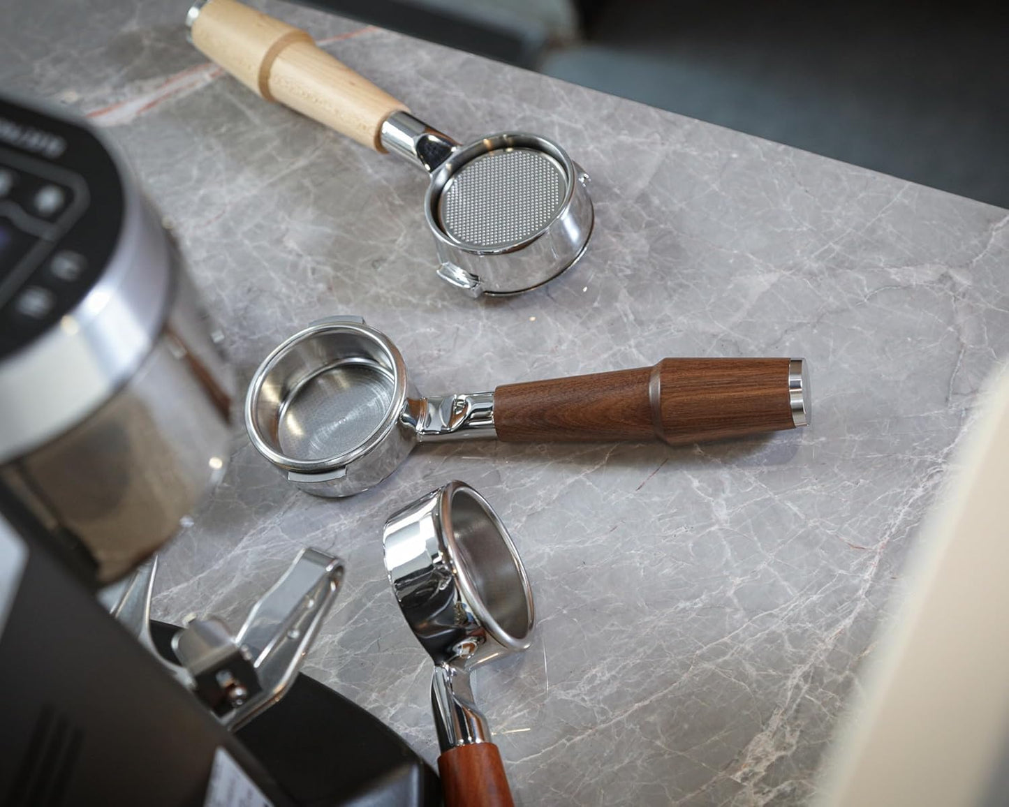 58mm Bottomless Portafilter Compatible with Breville Dual Boiler, Oracle, Oracle Jet Espresso Machines Walnut Handle 2 Ears 18-21g Double Shot Filter Basket Included