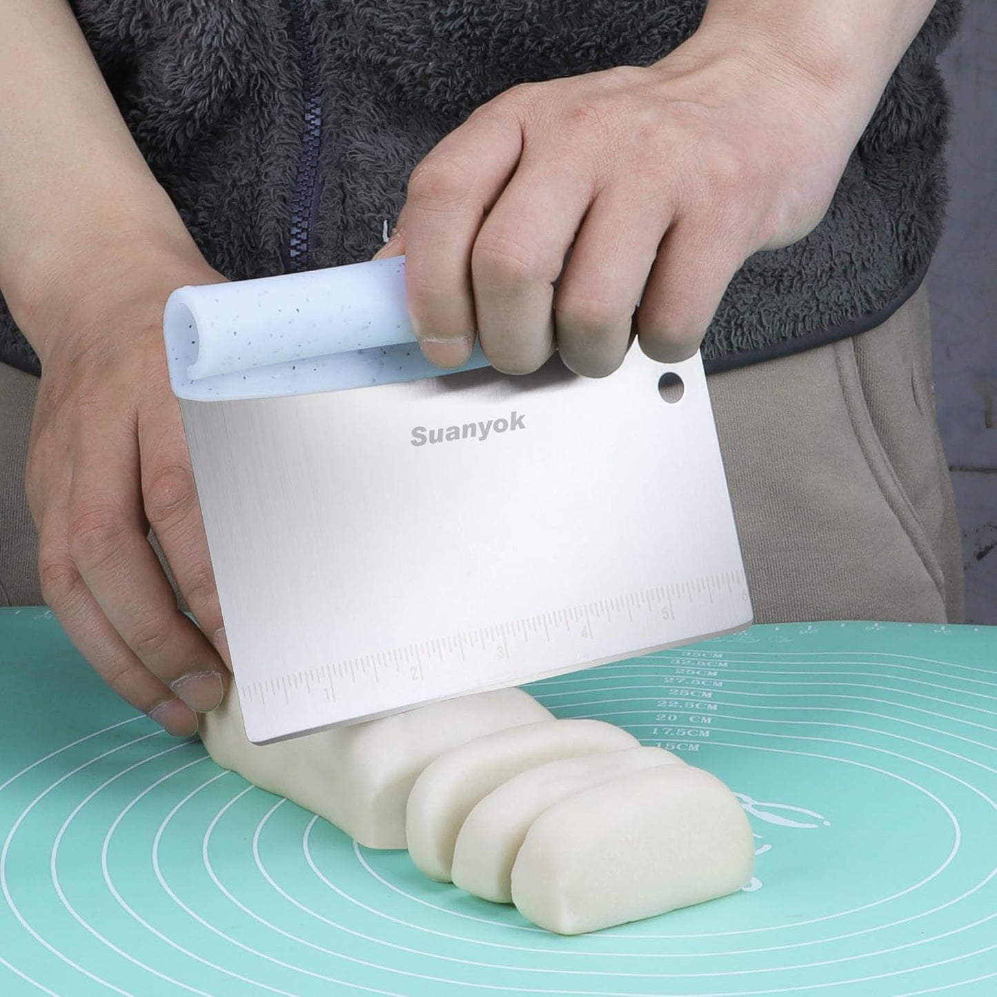 Bench Scraper Food Vegetable Chopper,Stainless Steel Pizza Dough Scraper-Flexible Plastic Bowl/Cake Scraper 5-Piece Set,Bread/Pastry/Pizza/Flour/Cheese Cutter (White)