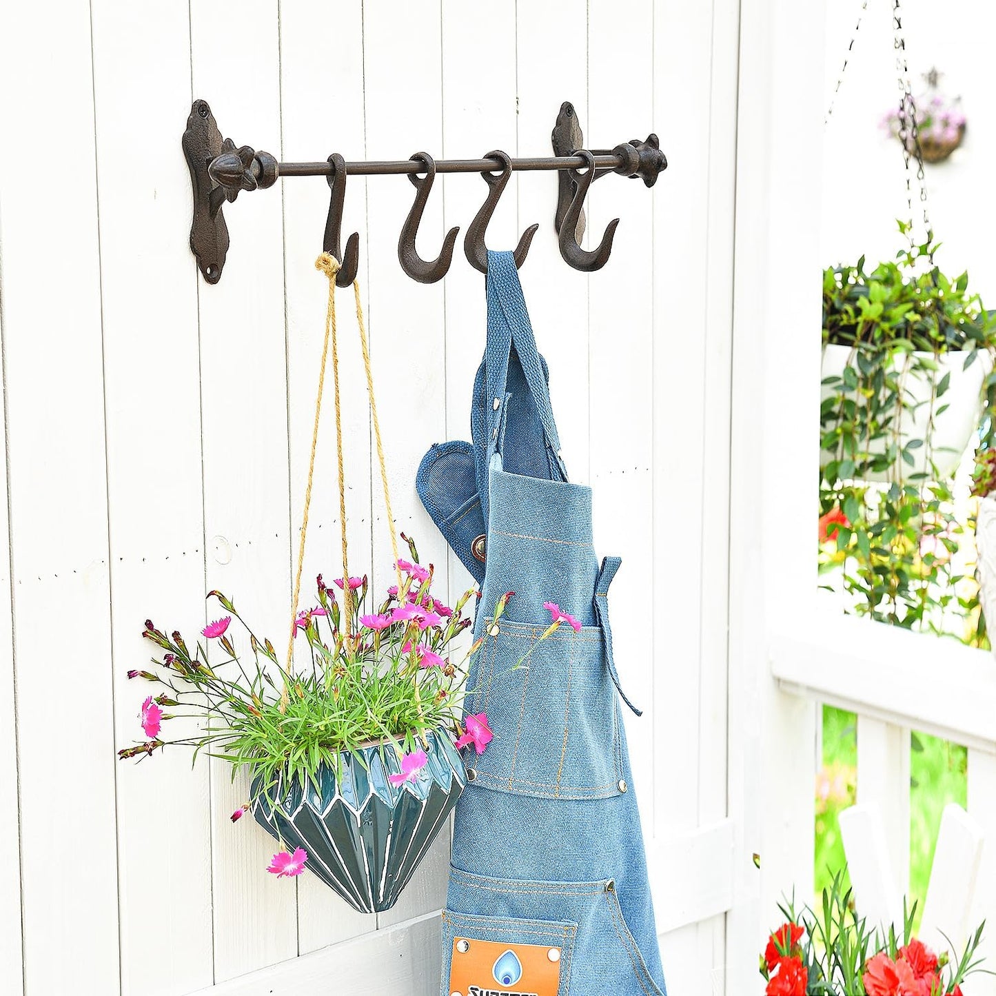 Sungmor Vintage Cast Iron Wall Hook Rack - Rustic Farmhouse Wall-Mounted Hanger for Coats, Keys, Mugs, Towels - Heavy Duty Decorative Organizer with 4 Removable Hooks