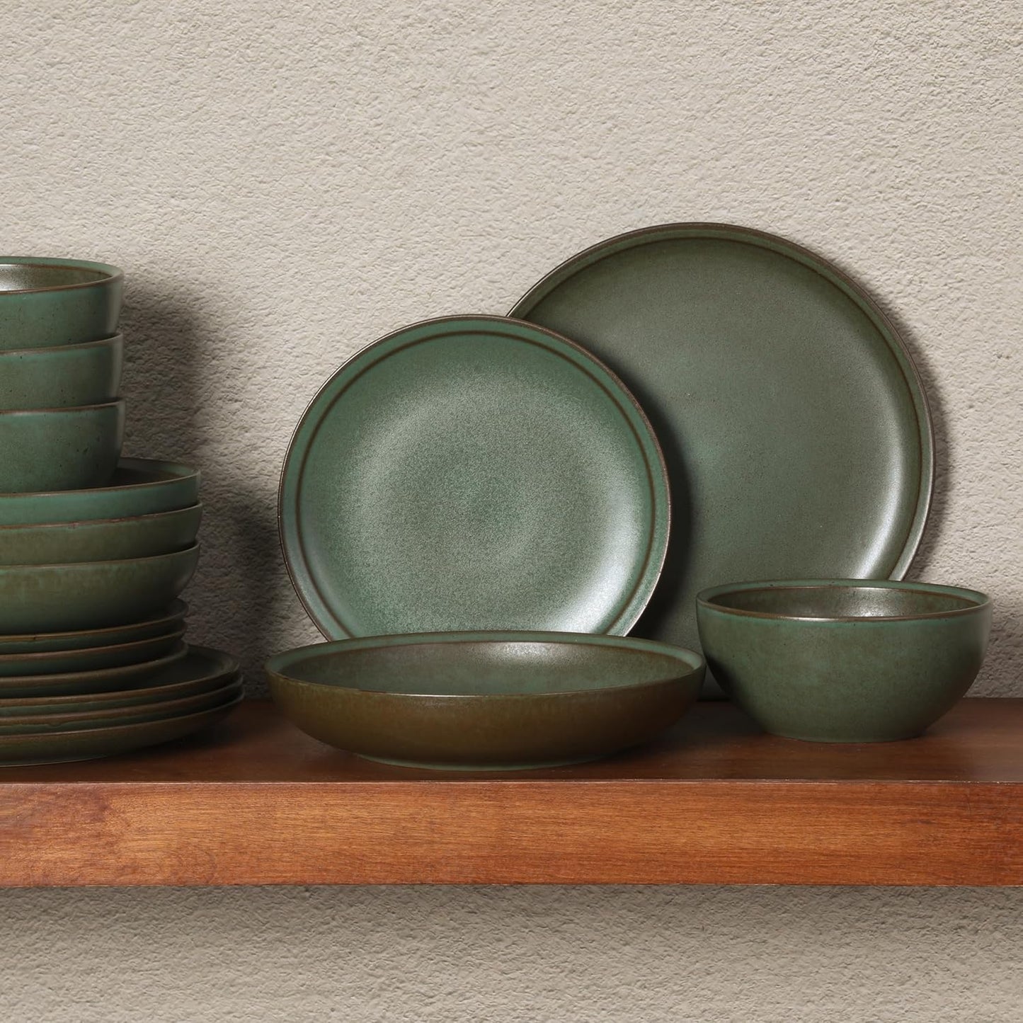 Gibson Elite Beckett Stoneware Matte Reactive Glaze 16 Piece (Service for 4) Plates and Bowls Dinnerware Set - Green