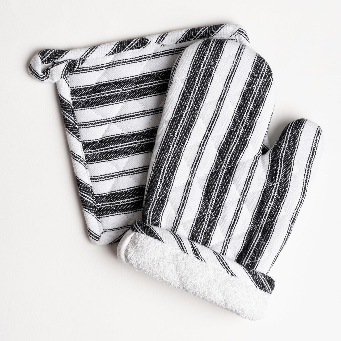 Oven Mitt & Potholder Set - Durable Heat Resistant Gloves - Thick Mittens for Kitchen - Suitable for Cooking, Baking, Grilling - BBQ- 1 Oven Mitts & 1 Potholders - Black Stripes - Casa De Lan