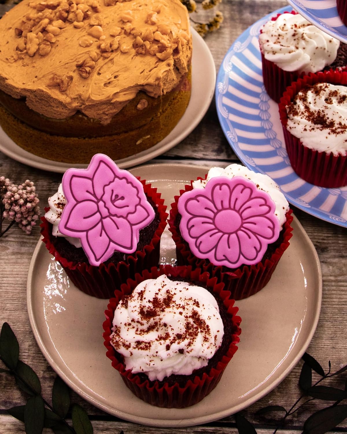 BAKERLOGY Meadow Blooms - Mini 2" Cookie Cutter & Stamp Set - Daffodil & Daisy Design for Easter & Spring Cookies, Cupcakes & Fondant Decorations